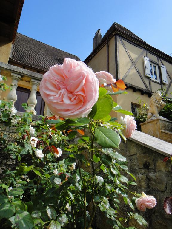 Le Tambourinet Hotel Belvès Buitenkant foto