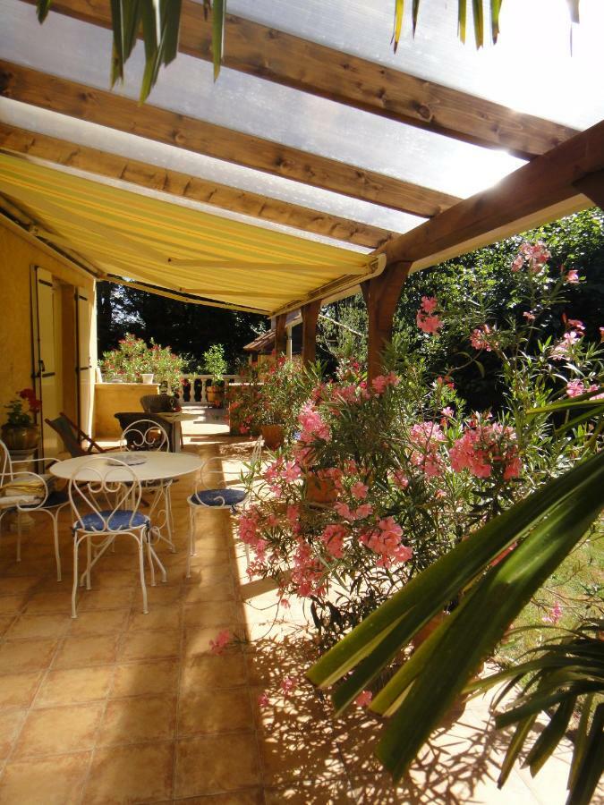 Le Tambourinet Hotel Belvès Buitenkant foto